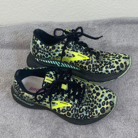 Brooks Shoes - 🪿 Brooks Adrenaline GTS 21 running shoes 'Run Wild' leopard print!